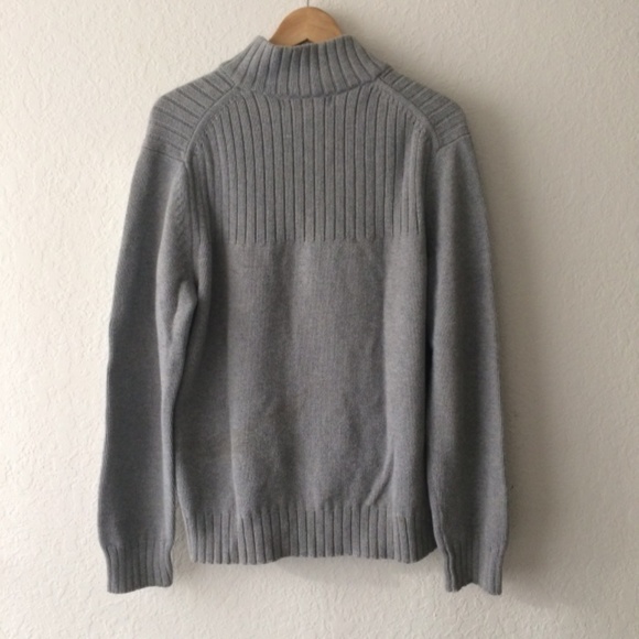 Banana Republic Men Sweater - Picture 3 of 3